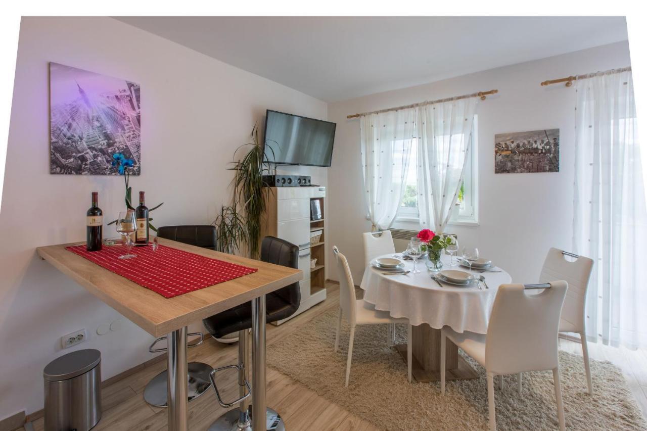 Apartments Dolloree Dramalj Εξωτερικό φωτογραφία