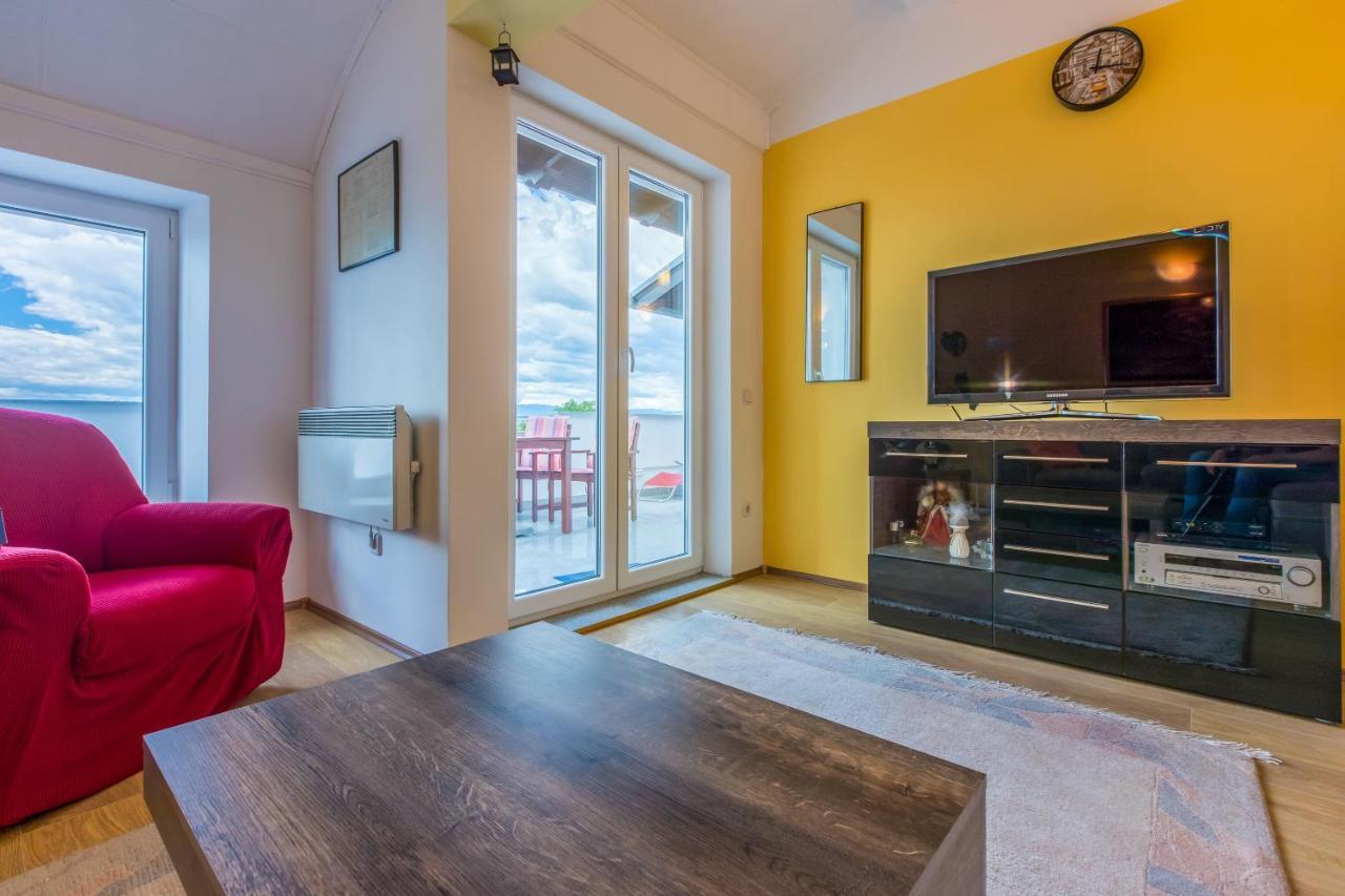 Apartments Dolloree Dramalj Εξωτερικό φωτογραφία