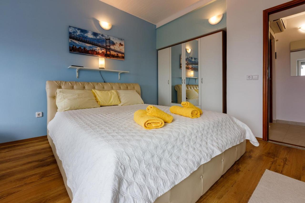 Apartments Dolloree Dramalj Εξωτερικό φωτογραφία